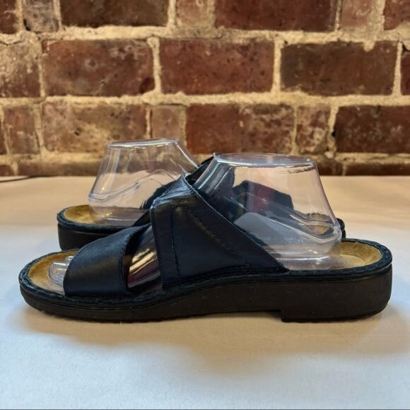 Naot Black Leather Slip On Double Strap Sandals Sz 42 US 11 - Picture 7 of 9